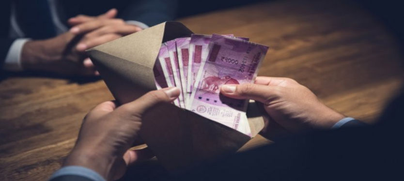 farrukhabad-20-thousand-rupees-bribe