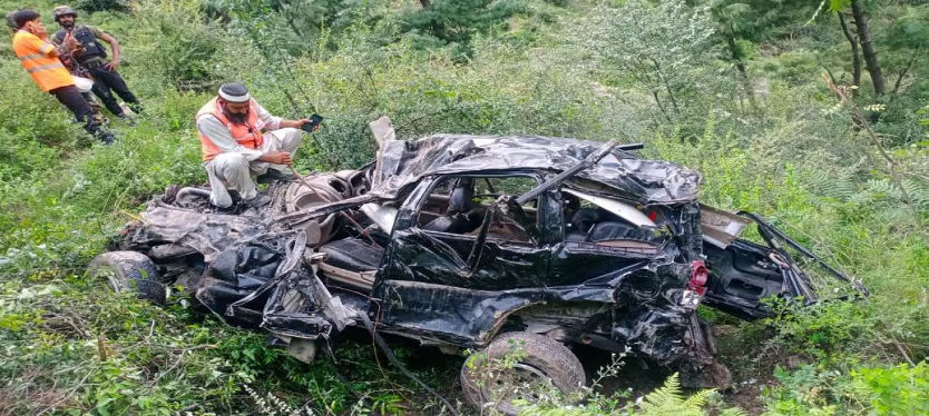 Ramban : जम्मू-श्रीनगर हाईवे पर SUV कार के खाई में गिरने से 10 की मौत