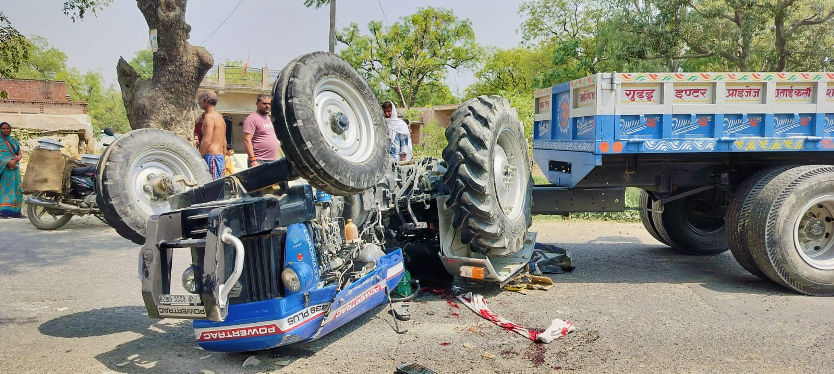 Jaunpur : ट्रैक्टर पलटने से चालक की दर्दनाक मौत