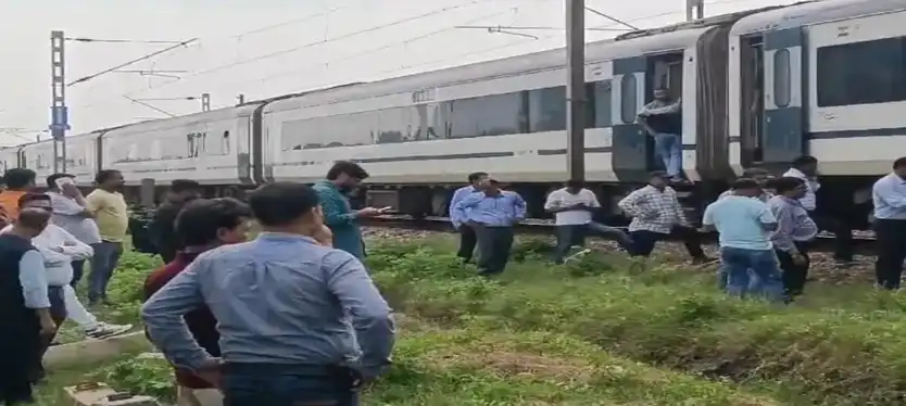 vande bharat express stood still for three hours due to technical fault