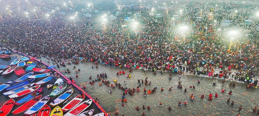 Maha Kumbh में ढेड़ करोड़ श्रद्धालुओं ने लगाई डुबकी