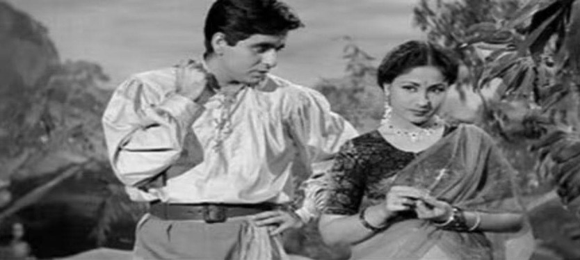 Dilip Kumar की इस फिल्म से मीना कुमारी को क्यों होना पड़ा बाहर ?