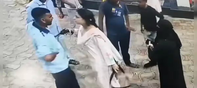सीएनजी भरवाते समय कार से उतरने को कहा तो युवती ने तान दी रिवॉल्वर