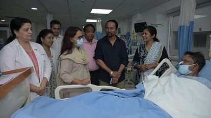 agriculture-minister-neha-tirky-met-hocky-player-vimal-lakdaa