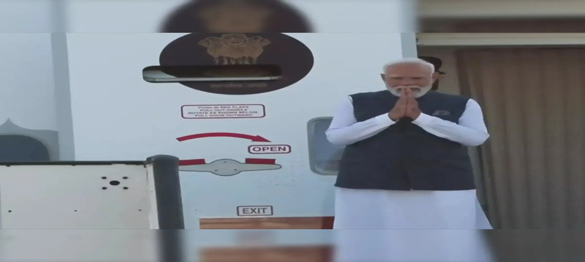 pm-modi-returns-from-south-africa