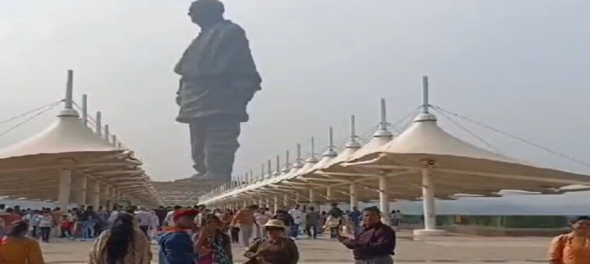 Statue-of-Unity