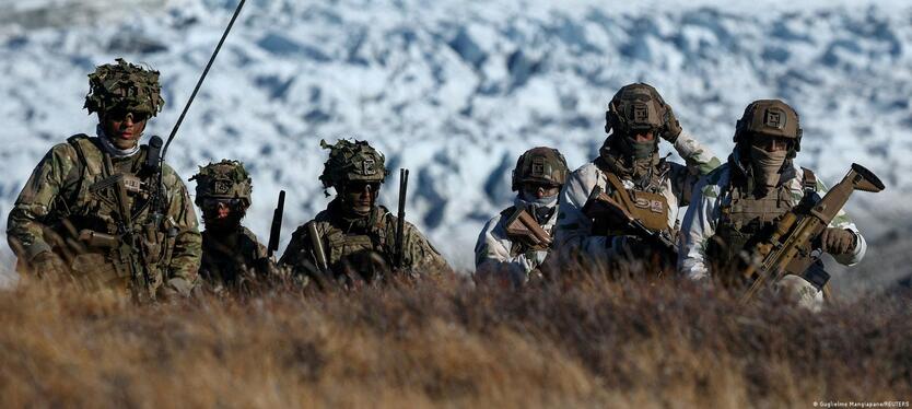 european-soldiers-in-greenland
