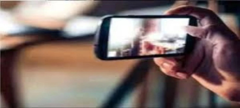 teacher_shows_obscene_video