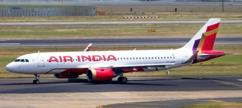 Air India की लापरवाही! Canada के लिए रवाना कर दिया गलत विमान