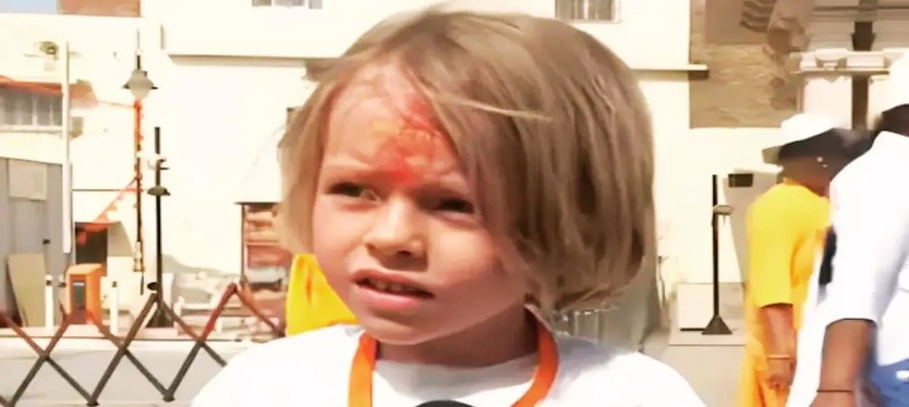 Germany-Girl-in-ayodhya