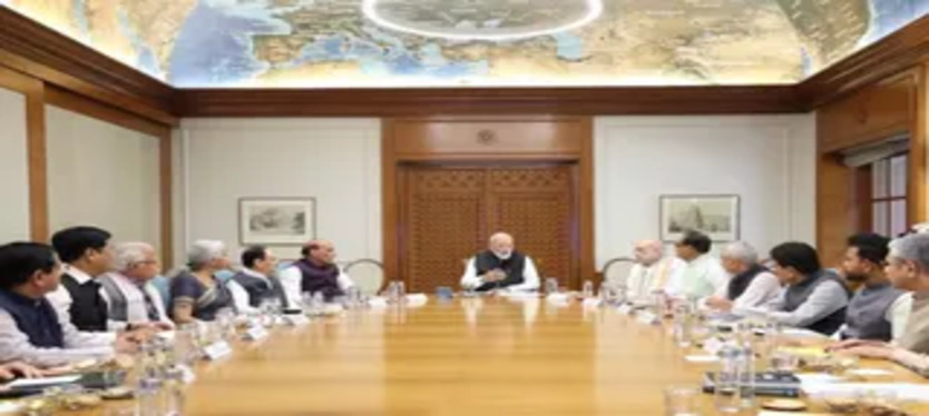 PM मोदी की अध्यक्षता में हुई CCS की बैठक, कालाबाजारी-जमाखोरी रोकने के निर्देश