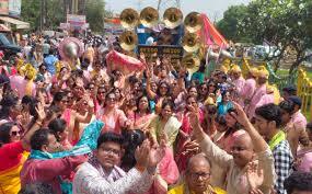 Ghaziabad : वसुंधरा में महावीर जयंती पर निकली भव्य शोभायात्रा