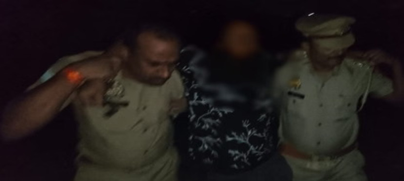 पुलिस मुठभेड़ में फायरिंग करने का आरोपी गिरफ्तार, पैर में लगी गोली