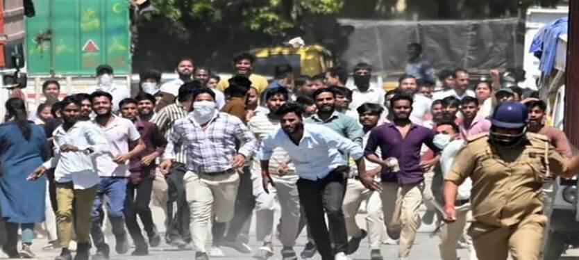 noida_labour_protest