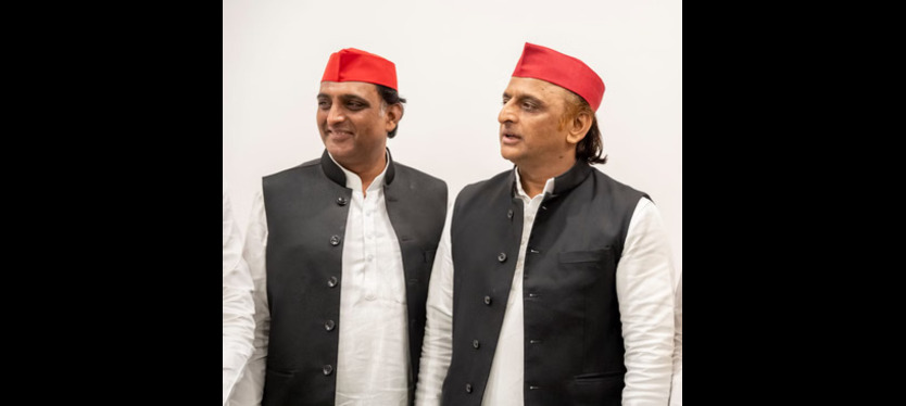 Aligarh : अखिलेश यादव से मिले हमशक्ल सलाउद्दीन