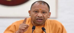 सड़क की मरम्मत में हुई लापरवाही तो ठेकेदार और अधिकारी जाएंगे जेल- योगी