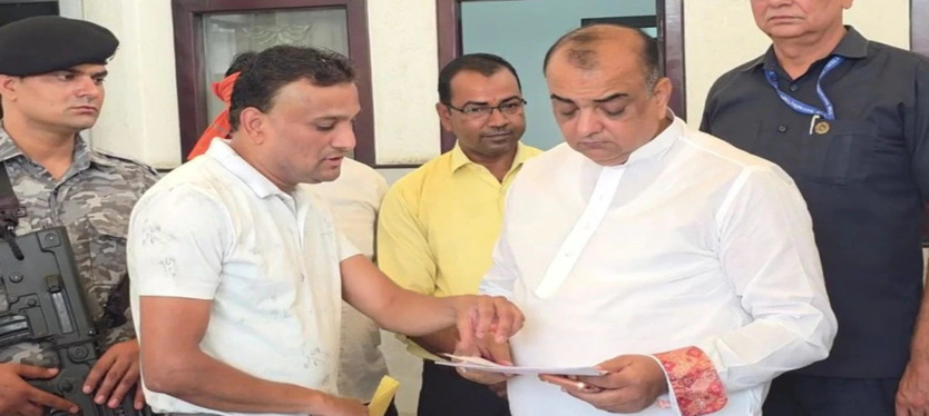 income-tax-notice-to-azam-khan-jauhar-trust-complainant-alleges-misuse-of-government-funds-