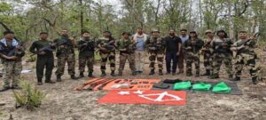 कांकेर : पुलिस-बीएसएफ को जंगल से मिला हथियारों का जखीरा