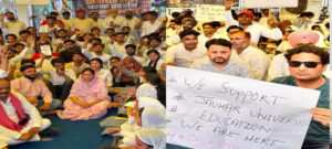 रामपुर में इकरा और आजम समर्थक भिड़े, दोनों पक्षों के बीच मार-पीट की नौबत