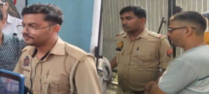 चौकी इंचार्ज एवं सिपाही दस हजार रूपये घूस के साथ गिरफ्तार
