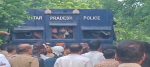 उमर के काफिले में शामिल 28 वाहनों ने तोड़ा टोल प्लाजा का बैरियर, Fir दर्ज