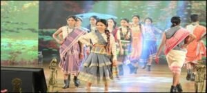 बस्तर की आत्मसमर्पित माओवादी युवतियों का रैंप वॉक चर्चा में