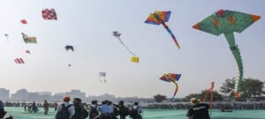 Independence Day पर पतंग उड़ाने पर प्रतिबंध, DMRC ने जारी की एडवाइजरी