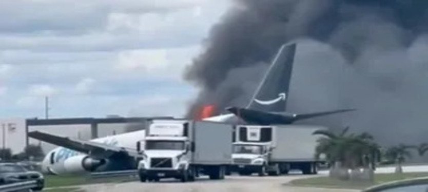 Boeing-767-jet-crashes - 1788723404486_m (1)