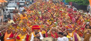 निकली कलश यात्रा, गूंजे हर-हर महादेव के जयकारे