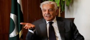 New York : पत्रकार ने सवाल पूछा तो पाक रक्षा मंत्री ने किया गला काटने का इशारा