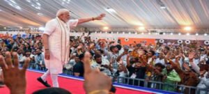 PM Modi  की रैली से पहले पकड़े गए 2 संदिग्ध, PMO की फर्जी ID और बंदूक बरामद