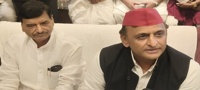 shivpal-akhilesh yadav