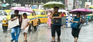 दिल्ली-यूपी समेत कई राज्यों में झमाझम बारिश से बढ़ी ठंडक, कई इलाकों में गिरे ओले