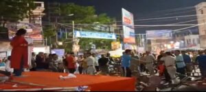 बंगाल में SFI की सभा में हंगामा, मंच-कुर्सियां तोड़ीं, भाजपा पर आरोप