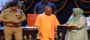 STF इंस्पेक्टर सुनील कुमार को मिला मरणोपरांत वीरता पुरस्कार, सीएम ने उनकी पत्नी को सौंपा
